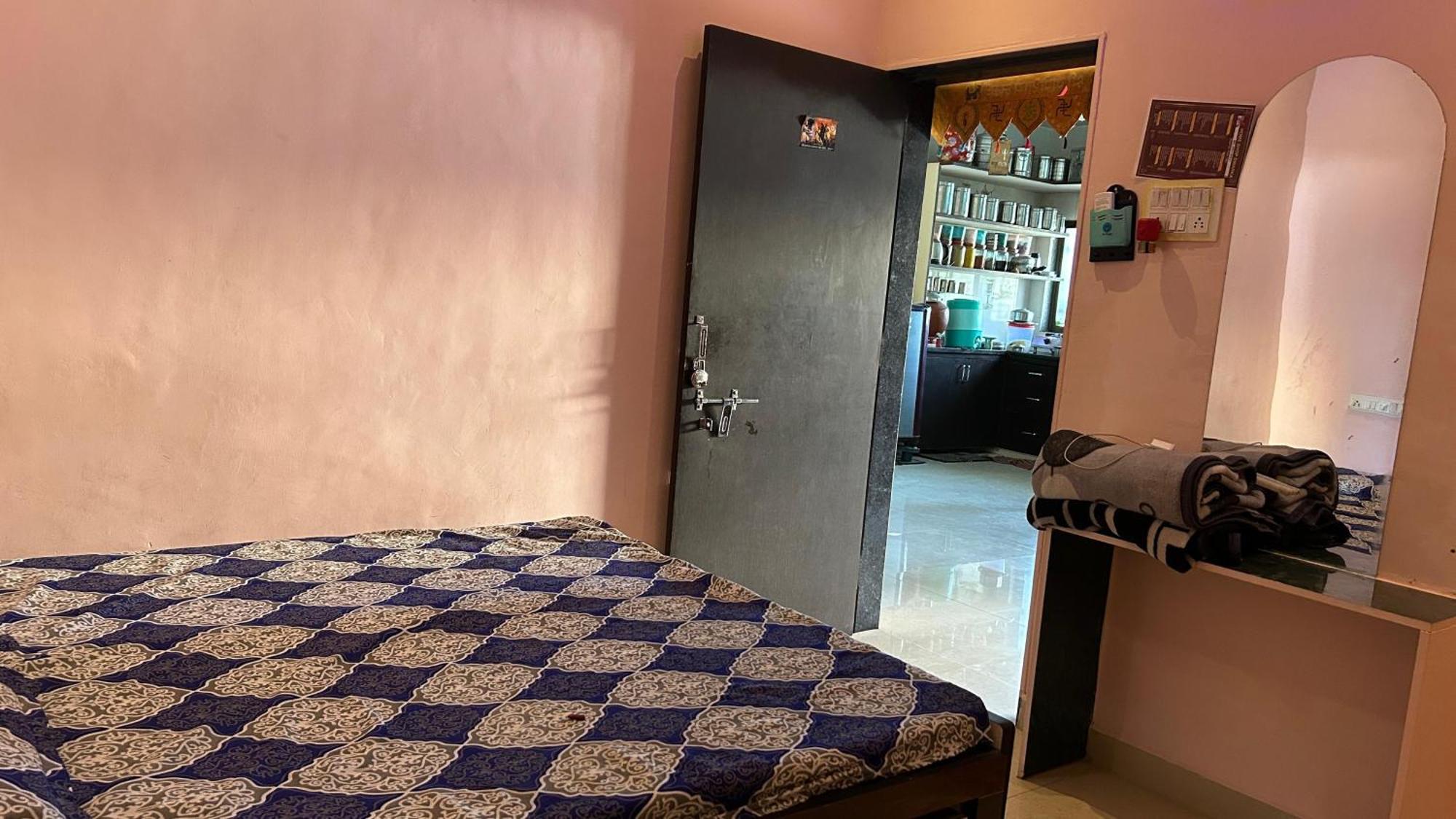 Dwarka Home Stay 2 Only Family Esterno foto